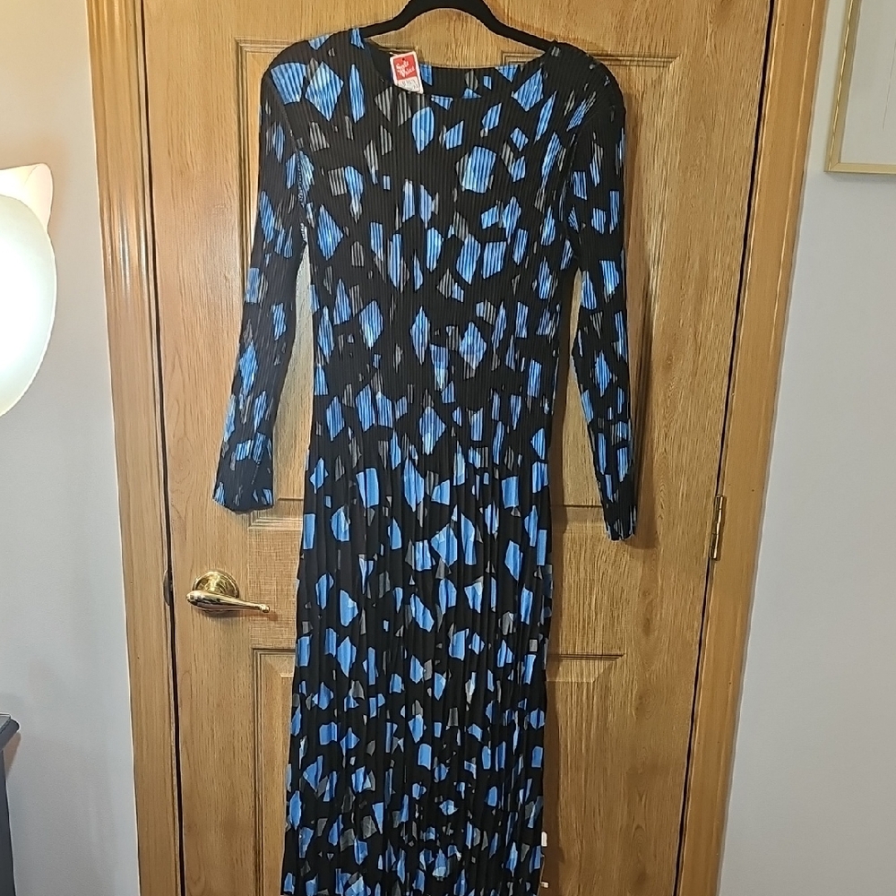 Elegant Long Sleeve Black and Blue Dress